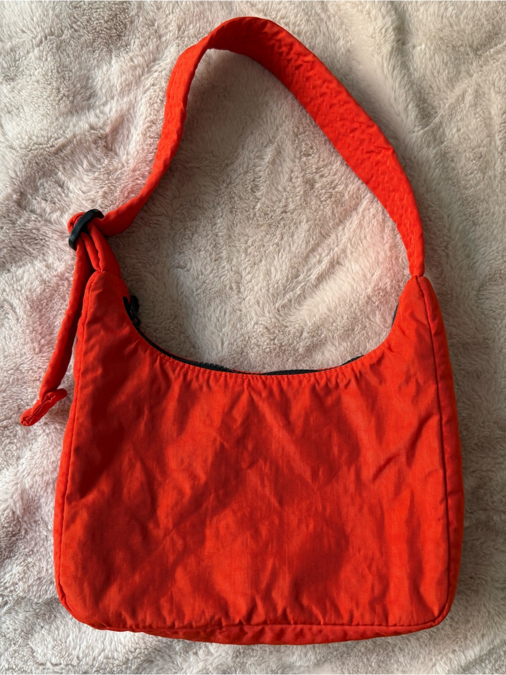 BAGGU Mini Nylon Shoulder Bag Tomato - Picture 14 of 16